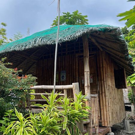 Sharky Hostel Oslob Exterior photo